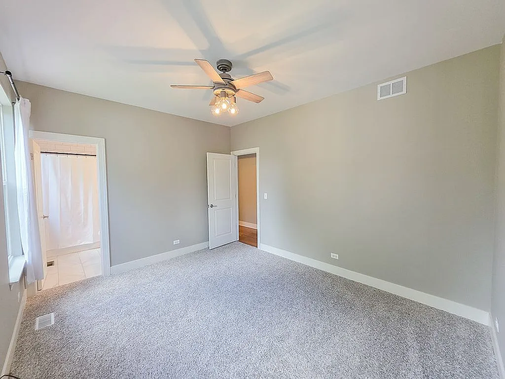 Real Estate Photo Shoot in Aurora IL 6